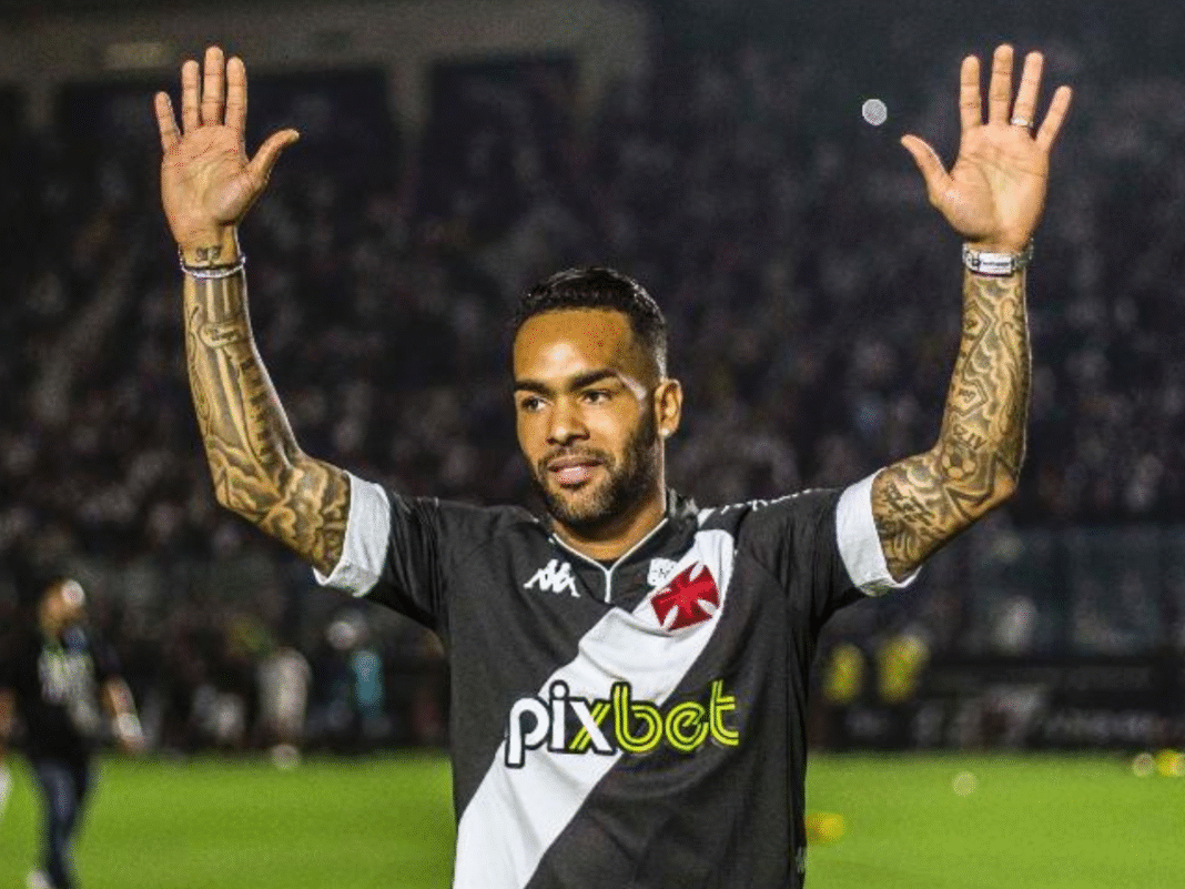 Sforza, Jean David, Lucas Oliveira, Alex Teixeira e Puma Rodríguez: os jogadores que podem ser negociados pelo Vasco
