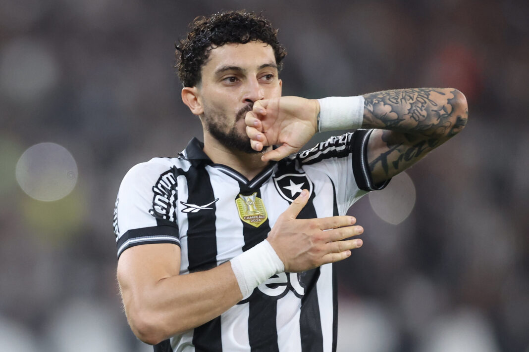 Bastidores: as declarações de Alex Telles e Marçal antes de goleada do Botafogo