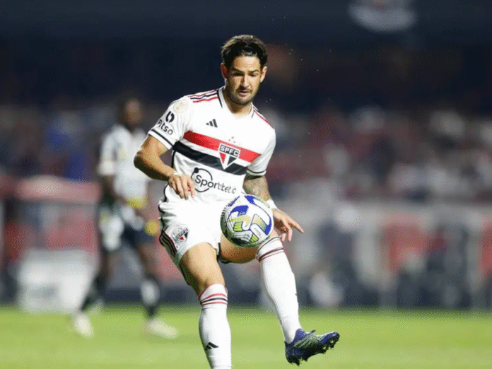 Alexandre Pato, ex São Paulo, hoje trabalha como comentarista do SBT (Foto: (Foto: Paulo Pinto/saopaulofc.net)