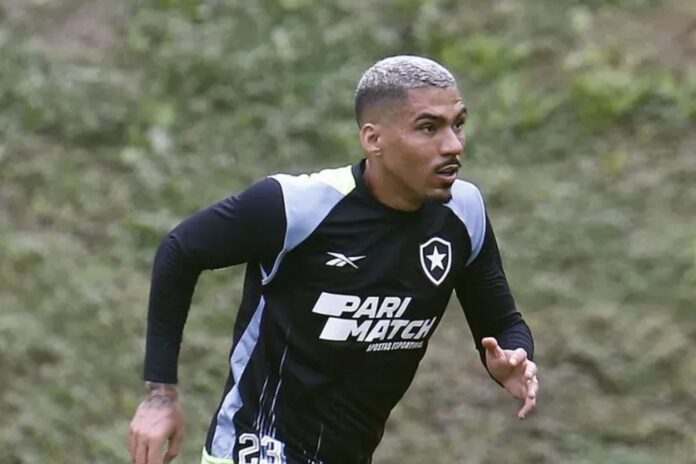 Allan em treino Botafogo