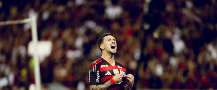 Arrascaeta em ação pelo Flamengo contra Fortaleza (Foto:Adriano Fontes/Flamengo)