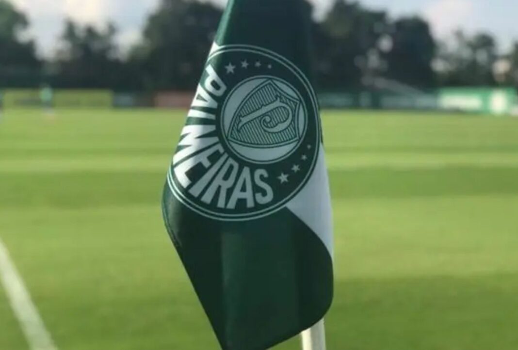 Adeus! Palmeiras define saída de três jogadores
