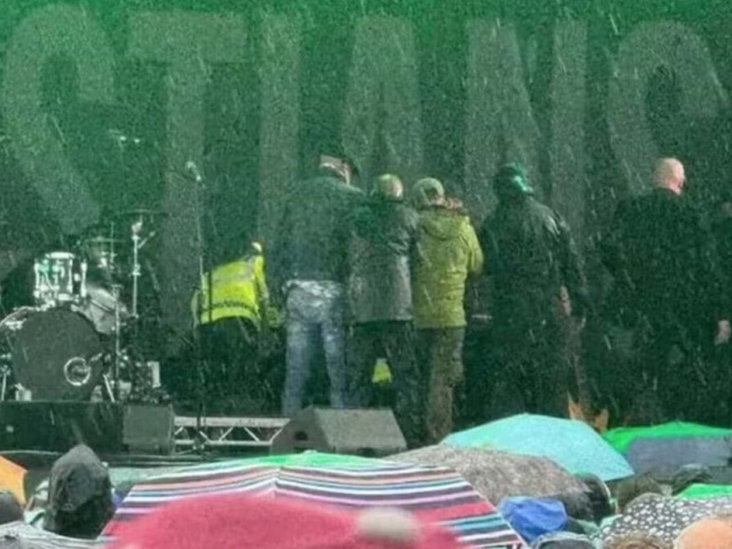 Baterista tem infarto durante show e precisa ser reanimado no palco