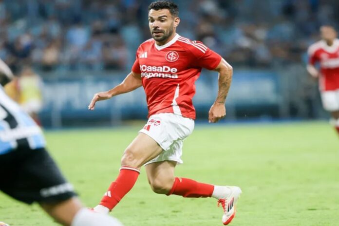 Bruno Henrique em ação pelo Internacional