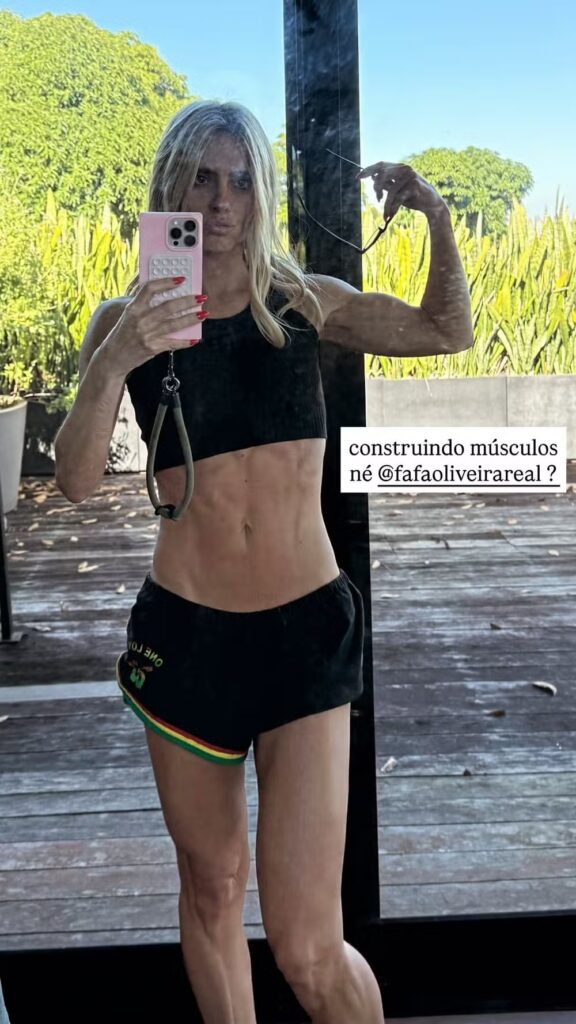Carolina Dieckman esbanja boa forma