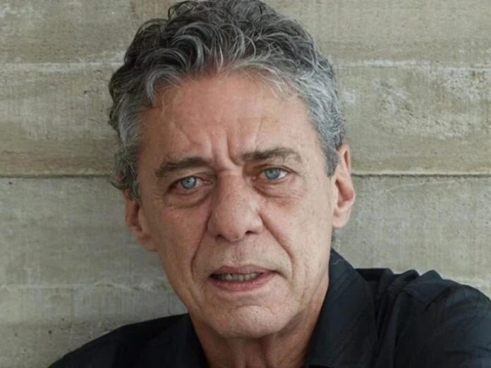 Chico Buarque passa por cirurgia delicada na cabeça - Foto: Divulgação
