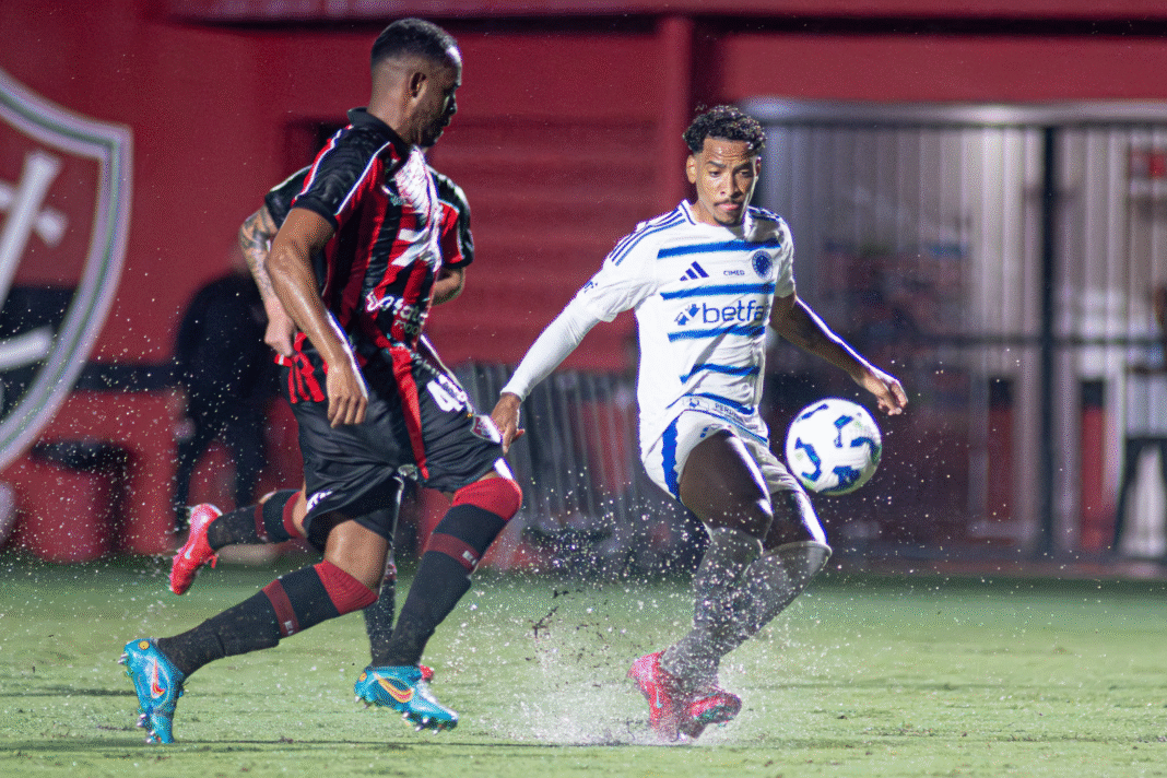 Cruzeiro e Vitória não saem do empate no Brasileirão