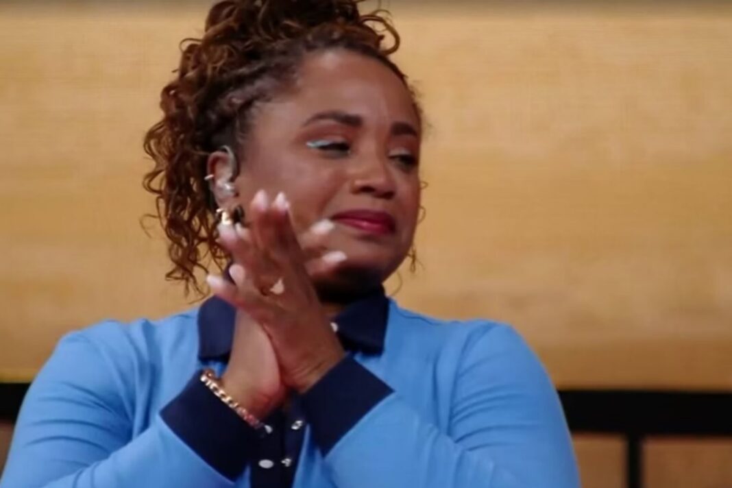 Daiane dos Santos se manifesta após receber ataques