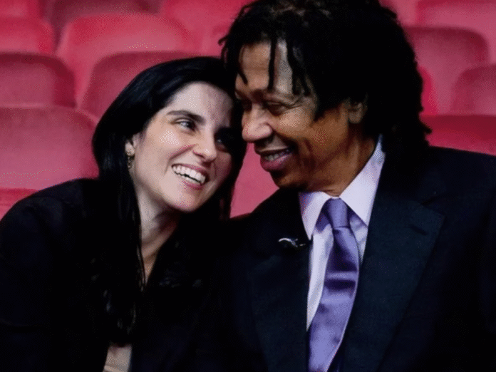 Djavan, cantor e compositor brasileiro, com a esposa Rafaela Brunini (Foto: Reprodução)