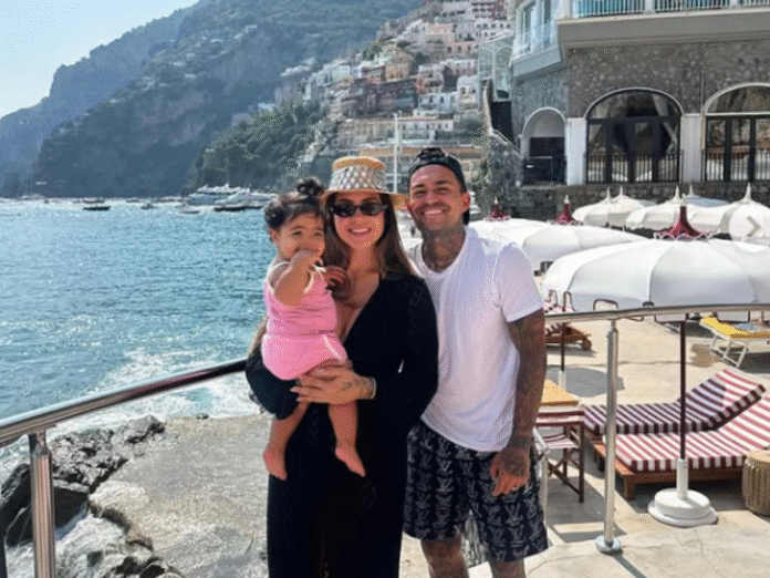 Dudu, do Atlético-MG, de férias com a família (foto: Reprodução/Instagram)