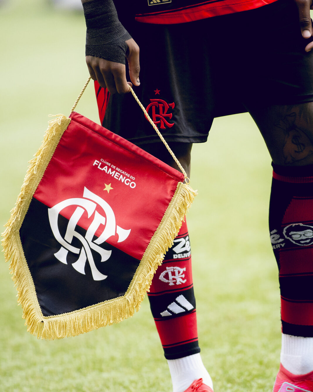 Apresentador indica ida de jogador do Flamengo para o Real Madrid por R$ 500 milhões