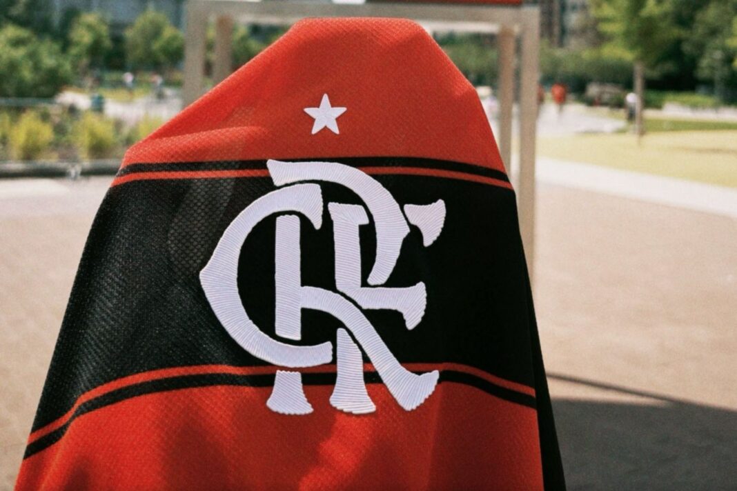 Volante do Flamengo é sincera ao falar sobre o Palmeiras