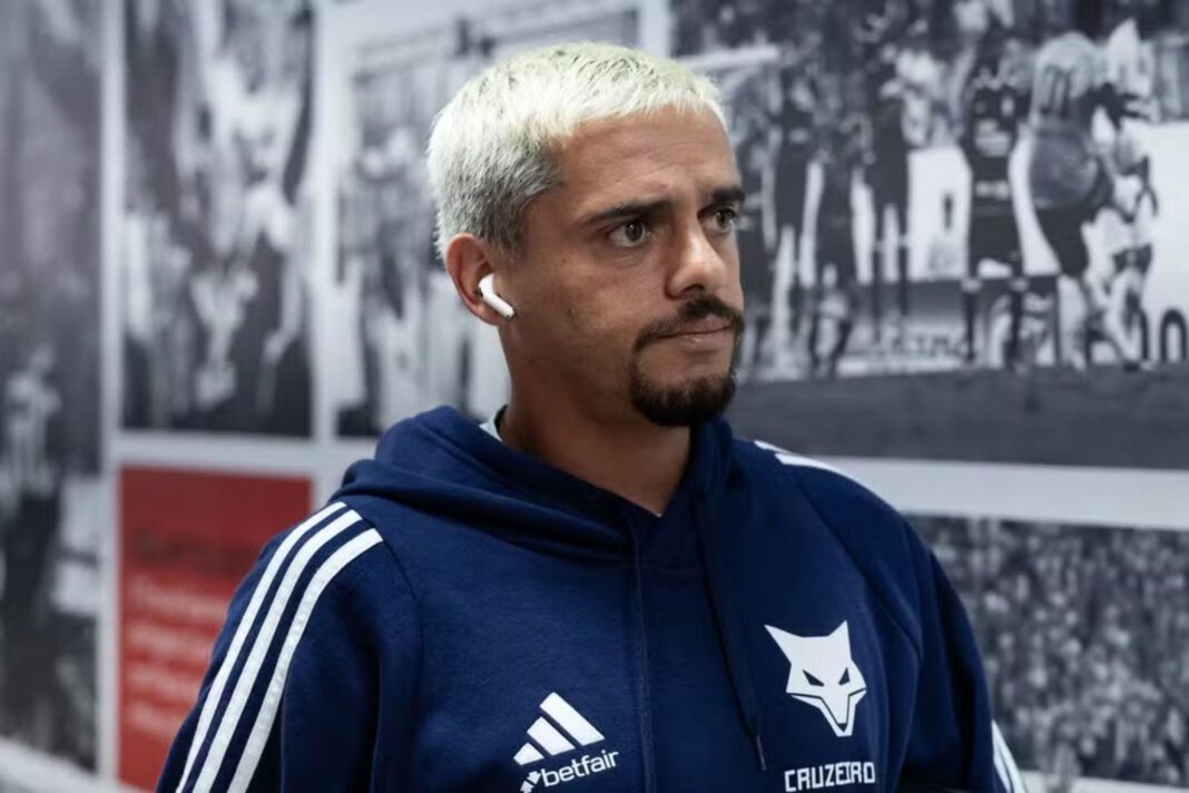 Bolasie, Fagner e Eduardo vão renovar com o Cruzeiro?