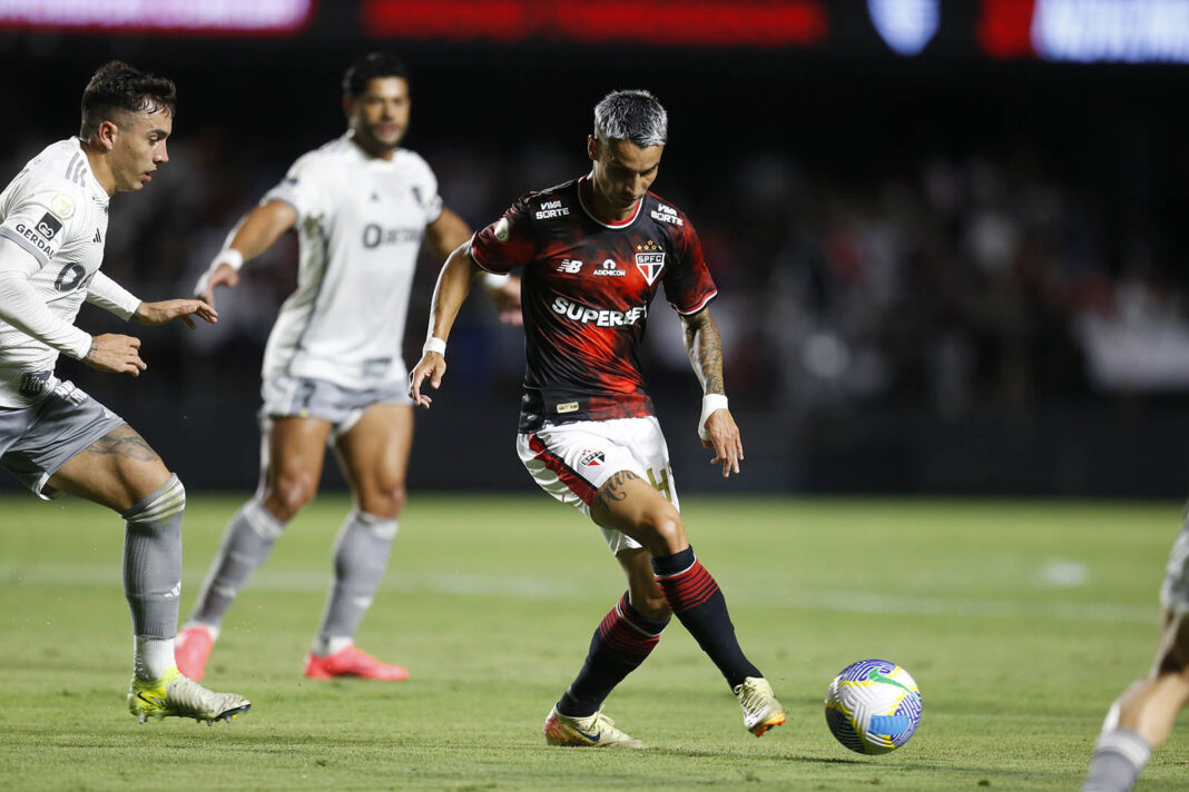São Paulo atualiza situação da lesão de Ferreirinha
