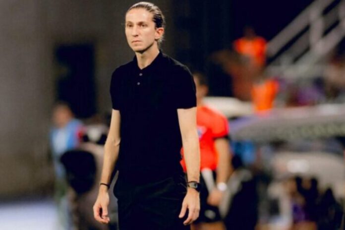 Filipe Luís durante jogo do Flamengo