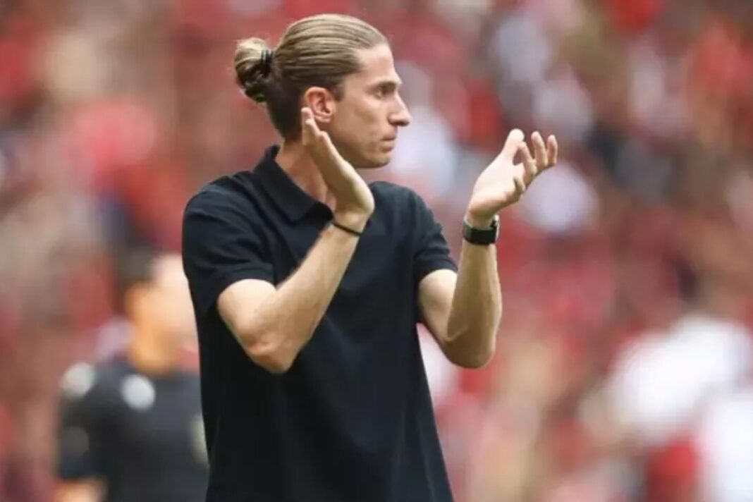 Jornal Espanhol se rende a Filipe Luís, do Flamengo