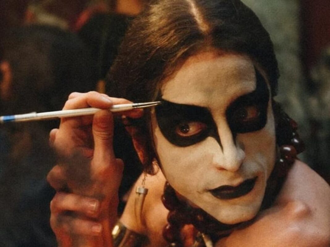 Filme de Ney Matogrosso surpreende e ganha ampla audiência