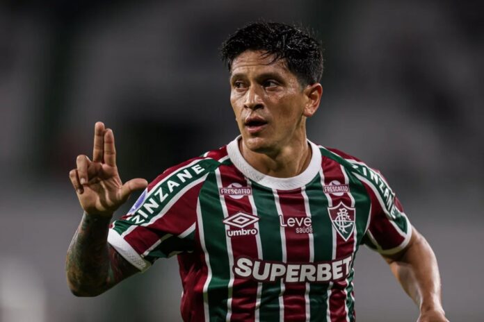 Germán Cano em ação pelo Fluminense
