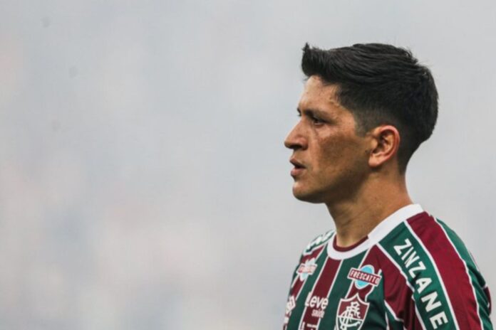 Germán Cano em ação pelo Fluminense