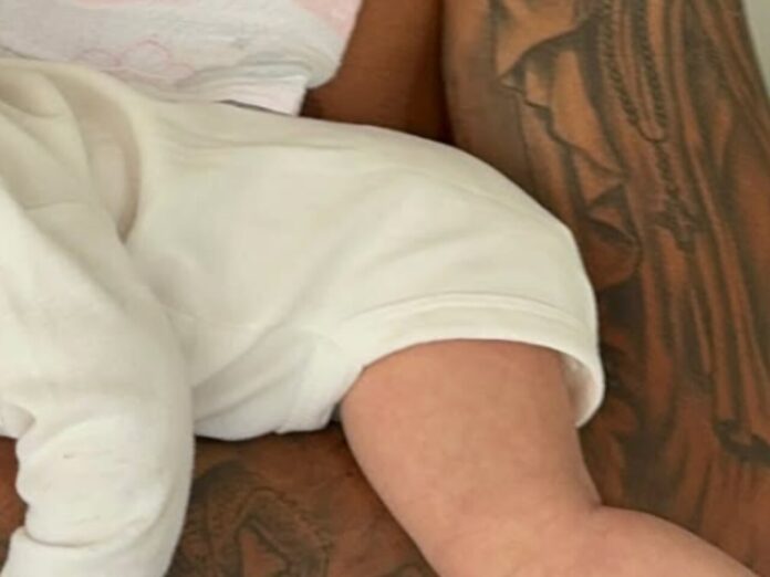 Giovanna Buscacio compartilha novos registros da neta de Ronaldinho Gaúcho (Foto: Instagram)