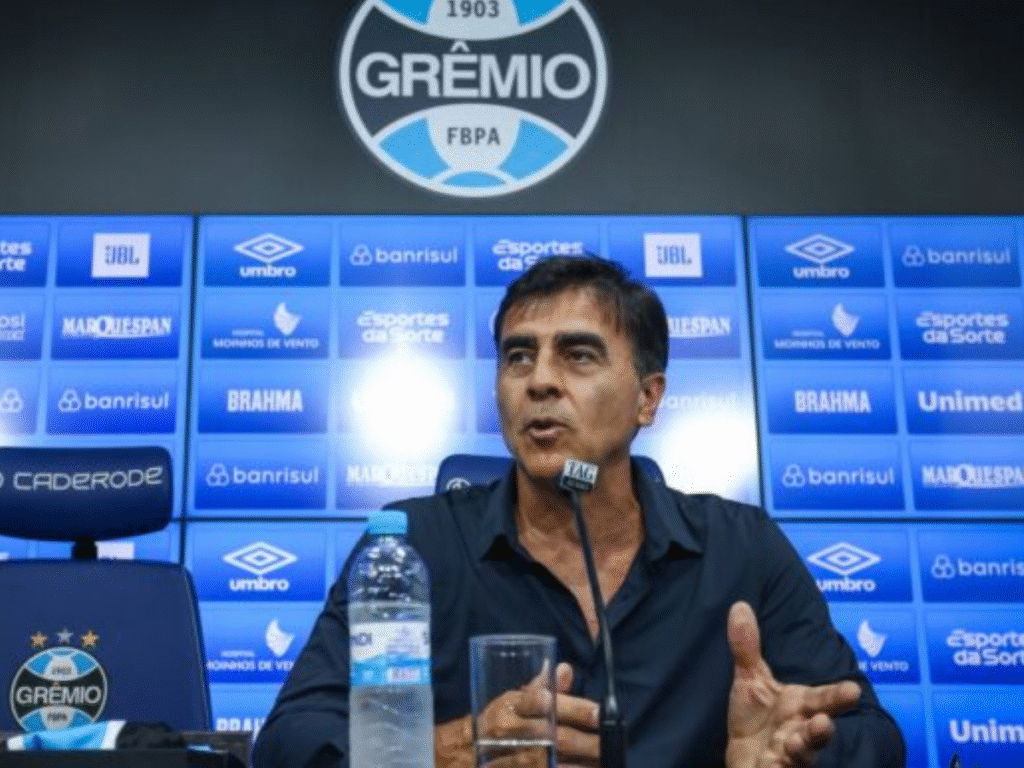Gustavo Quinteros ex-técnico do Grêmio eleito pior reforço de 2025 (Foto: Lucas Uebel/Grêmio)