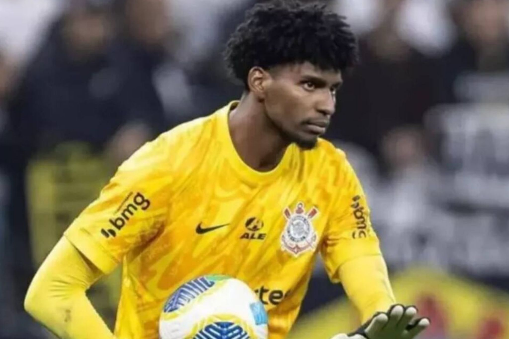 Hugo Souza em ação pelo Corinthians
