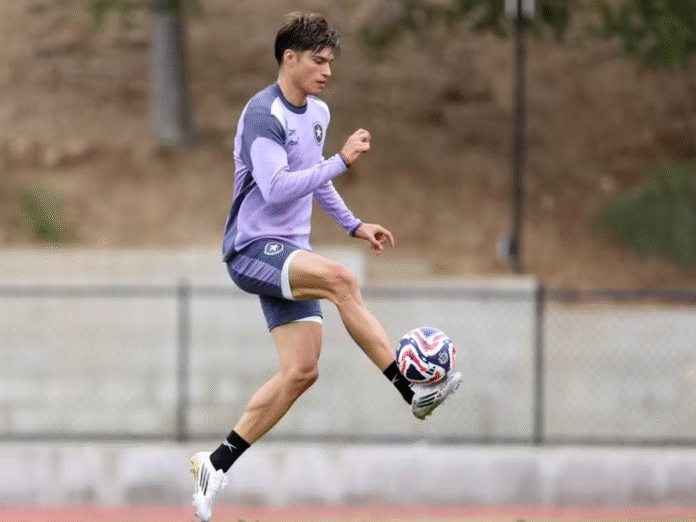Joaquín Correa, reforço do Botafogo, treina pela equipe (Foto: Vitor Silva/Botafogo)