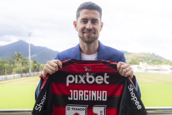 Jorginho durante a apresentação no Flamengo