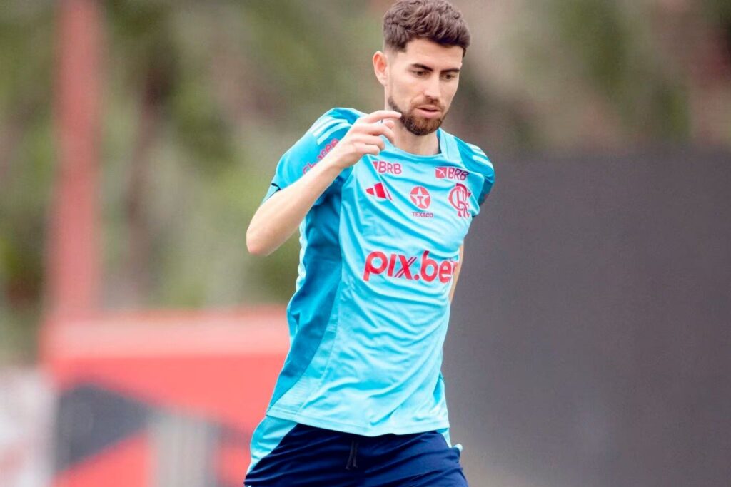 Jorginho em treino do Flamengo