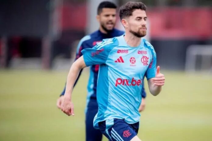 Jorginho em treino do Flamengo no Mundial de Clubes