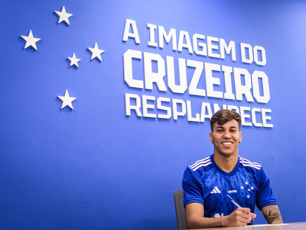 Kaio Jorge-em-sua apresentação no Cruzeiro (Foto: Divulgação/Cruzeiro)