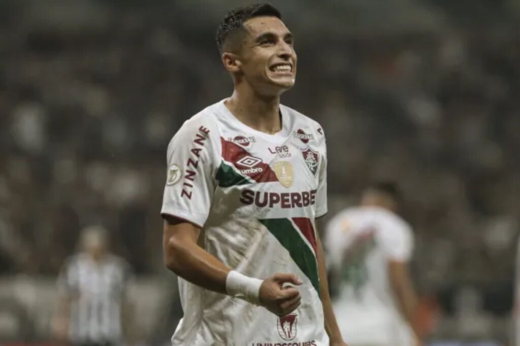 Kevin Serna em ação pelo Fluminense