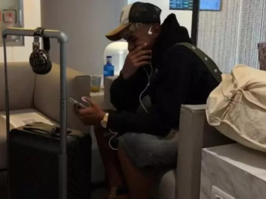 Yamal, do Barcelona, chega ao Brasil para curtir férias