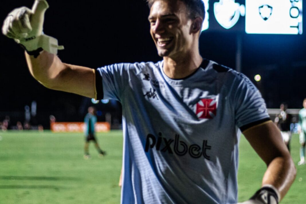 Atualização importante sobre a renovação de Léo Jardim no Vasco