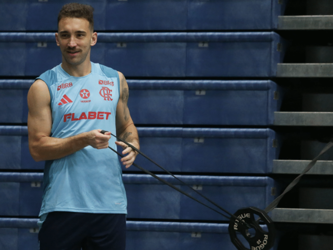 A declaração de Léo Ortiz sobre a polêmica com De La Cruz no Flamengo