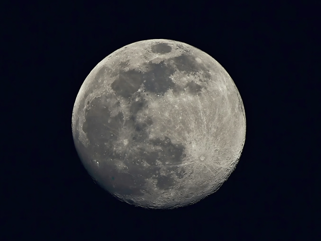 Entenda como a ‘Lua Cheia em Sagitário’ vai impactar solteiros e comprometidos no Dia dos Namorados