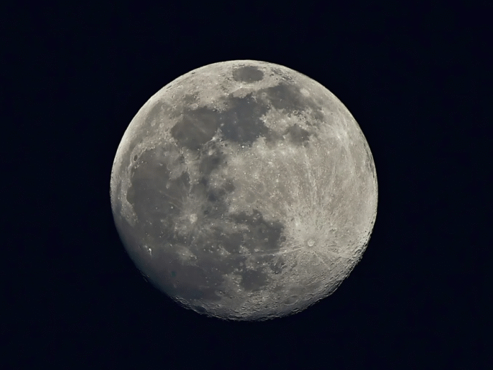 Lua cheia é uma das quatro fases do ciclo lunar (Foto: Reproduçao)