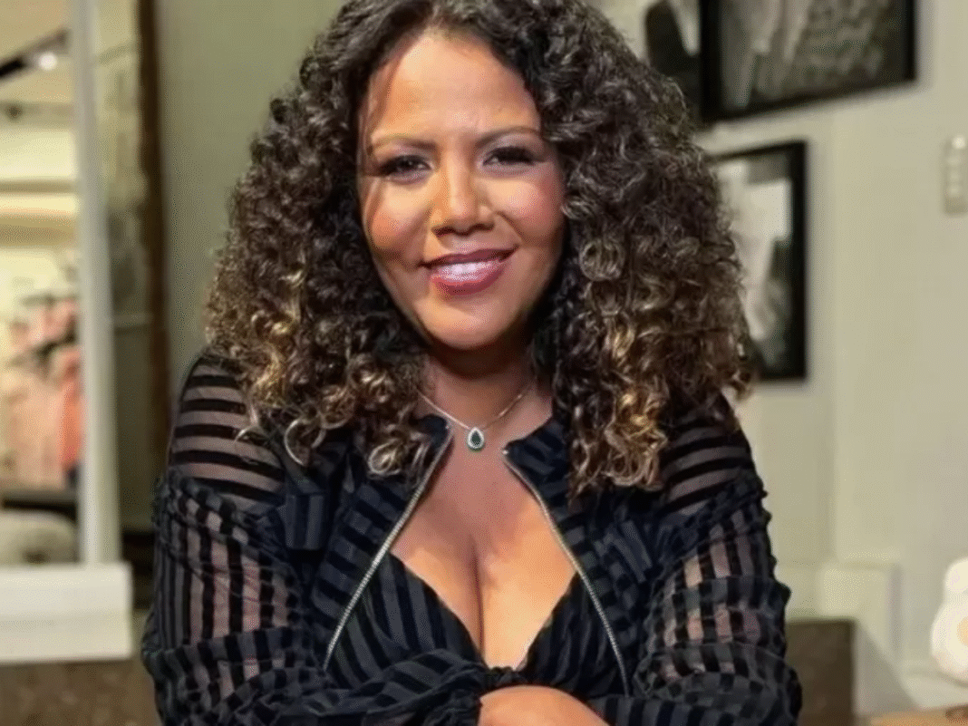 Ex-mulher de Davi Brito se reúne com ex-BBBs de outra edição