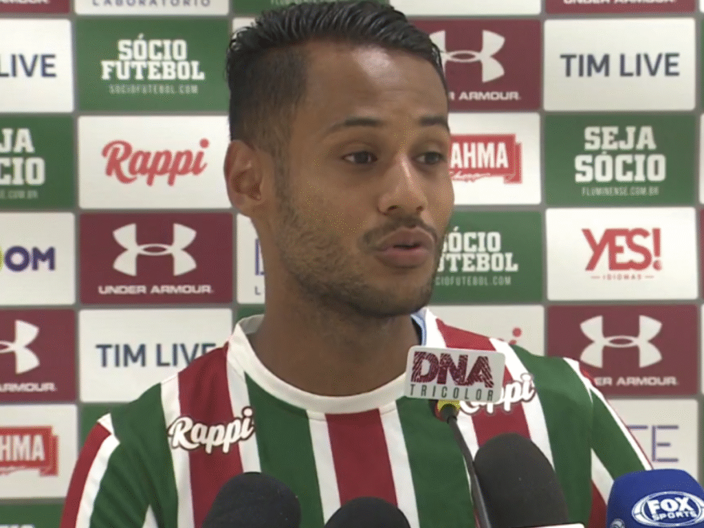 Matheus Gonçalves, em 2019, apresentado pelo Fluminense (Foto: Reprodução)