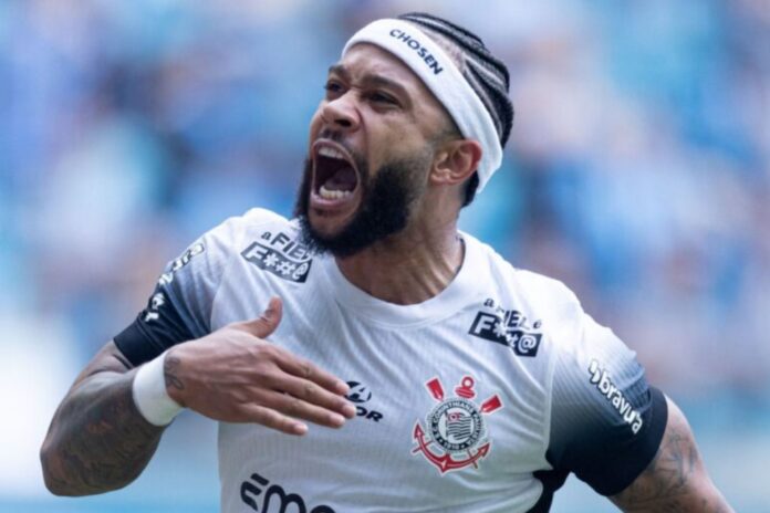 Memphis Depay em ação pelo Corinthians
