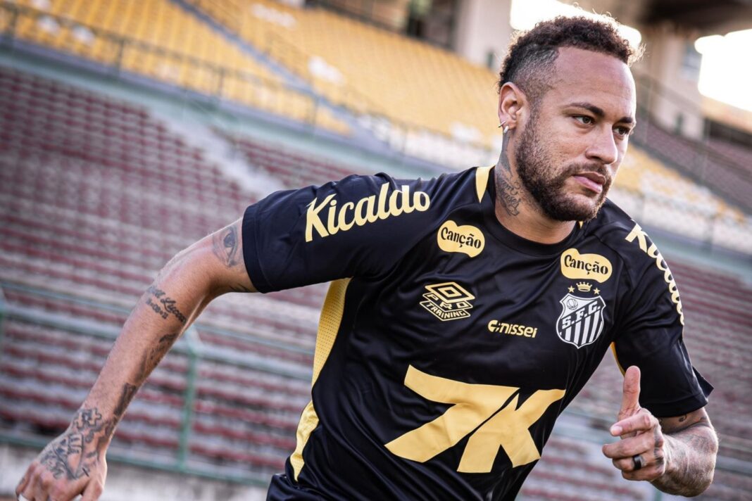 Neymar se reapresenta no Santos e condicionamento físico chama atenção