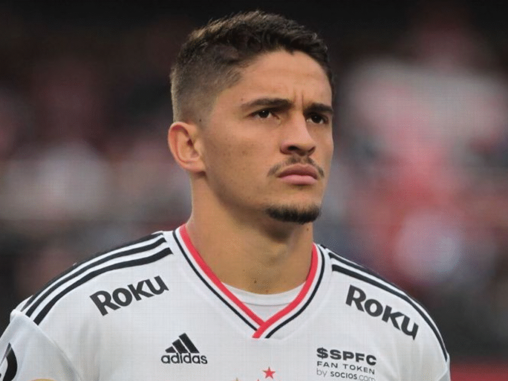Pablo Maia, volante do São Paulo, pode deixar o clube (Foto: Rubens Chiri/Saopaulofc.net)