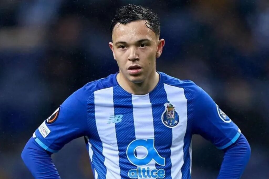 Pepê em ação pelo Porto
