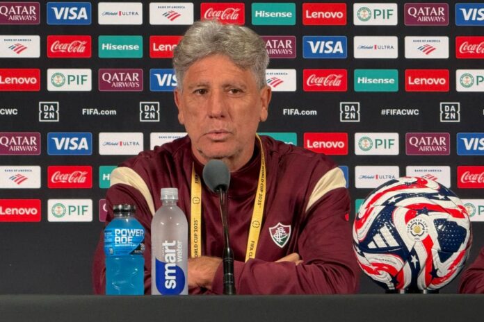 Renato Gaúcho em coletiva pelo Fluminense