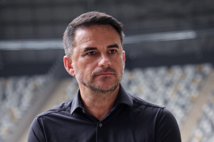 Rodrigo Caetano entra na mira do Vasco