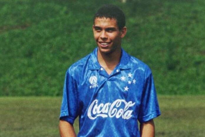 Ronaldo Fenômeno, quando atuava pelo Cruzeiro