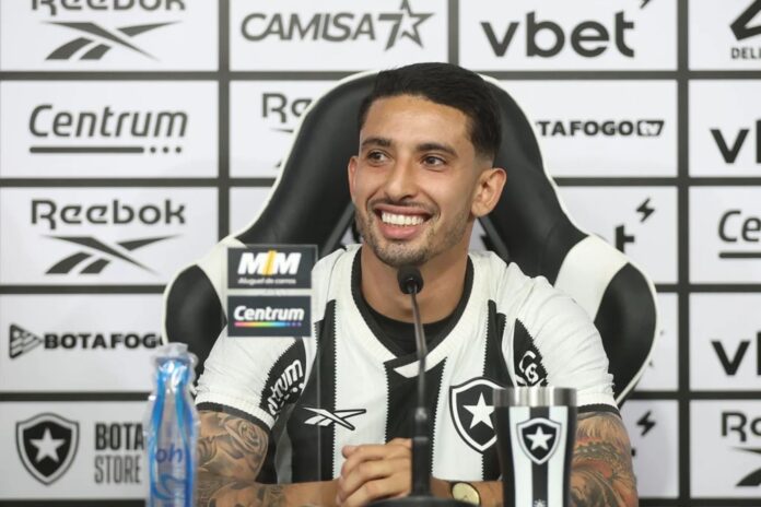 Santi Rodríguez, meia do Botafogo
