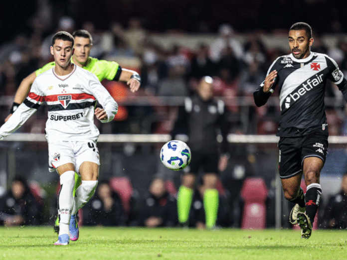 São Paulo x Vasco em jogo da 12ª rodada do Brasileirão (Créditos: Rubens Chiri e Paulo Pinto/Saopaulofc.net)