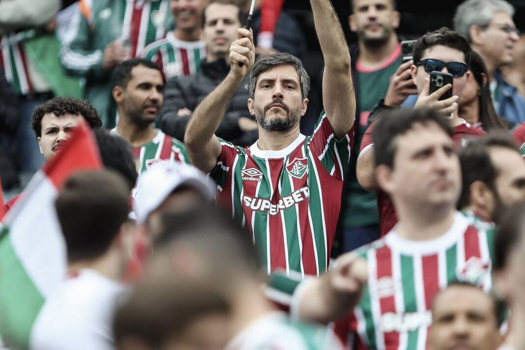 Torcida do Fluminense deixa Flamengo e Botafogo para trás
