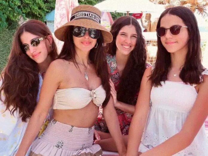 Vera Viel viaja com as filhas (Foto: Instagram)